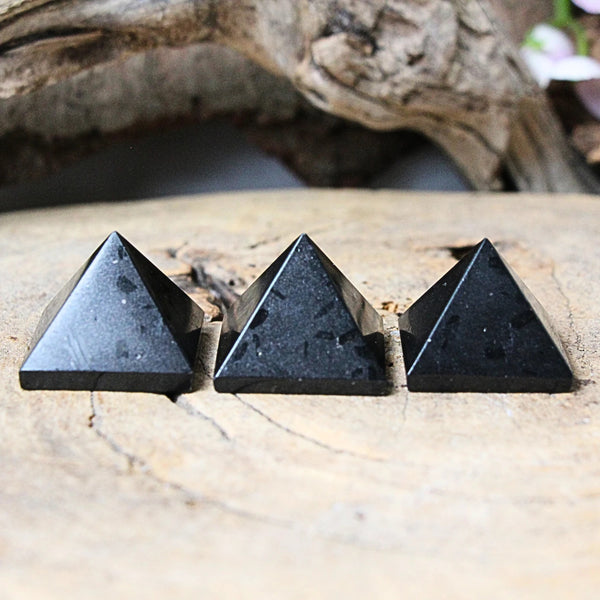 Piramide 25-30mm Zwarte Toermalijn