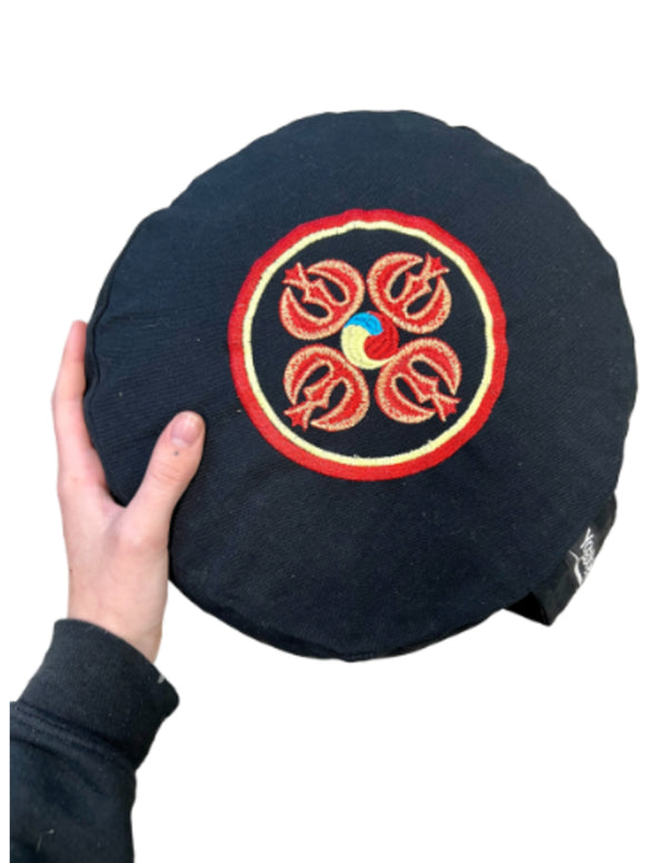 YogaStyles meditatiekussen Symbolic - dubbele vajra - zwart & rood