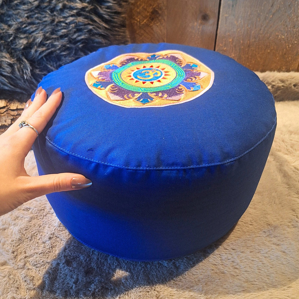 YogaStyles Meditatiekussen Symbolic Ohm blauw