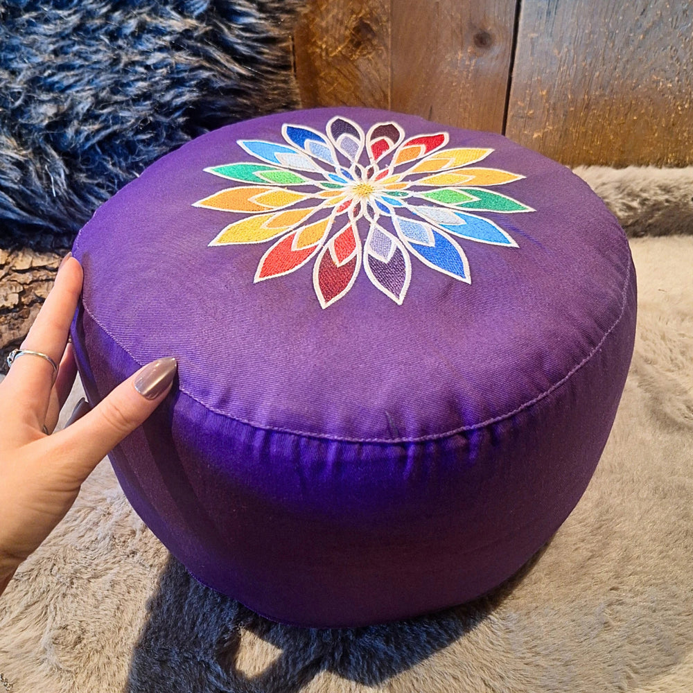 YogaStyles Meditatiekussen Symbolic Rainbow met paarse kant