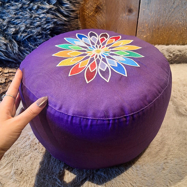 YogaStyles Meditatiekussen Symbolic Rainbow met paarse kant