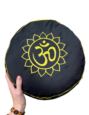 YogaStyles Meditatiekussen zwart met gouden Ohm - Symbolic serie