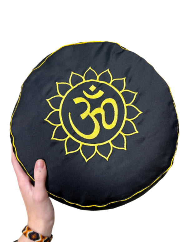 YogaStyles Meditatiekussen zwart met gouden Ohm - Symbolic serie